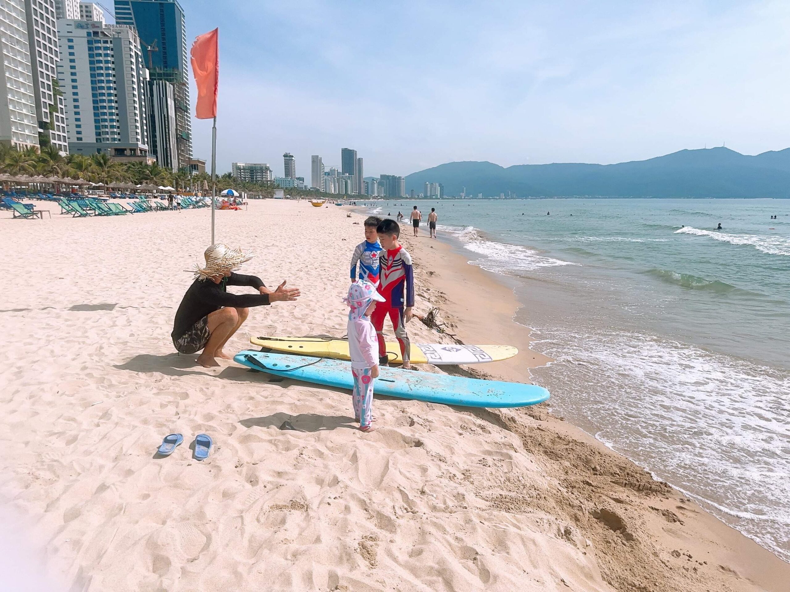 SURF LESSON DANANG VIETNAM LEARN TO SURF